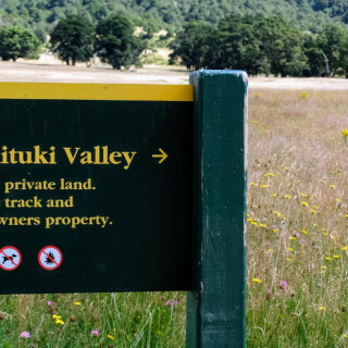 Access to East Matukituki Valley sign